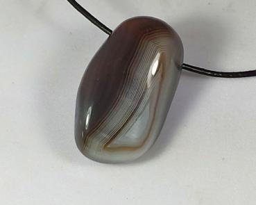 Preview: Achat grau gebändert,  Größe LG, Botswana, gebohrt